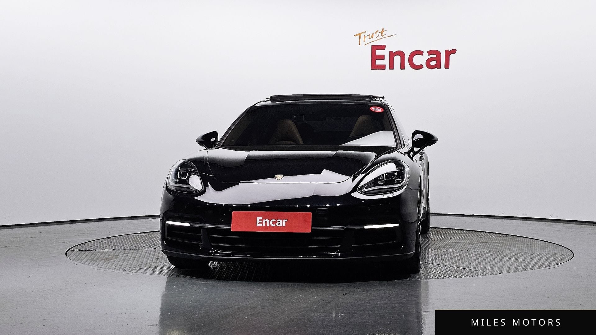 Porsche Panamera 2018 — миниатюра 3