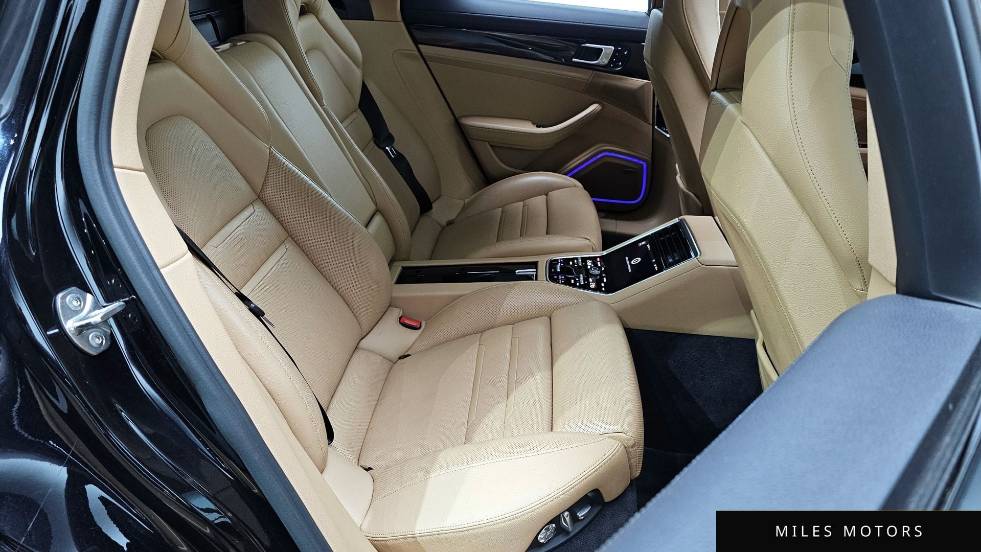 Porsche Panamera 2018 — миниатюра 11