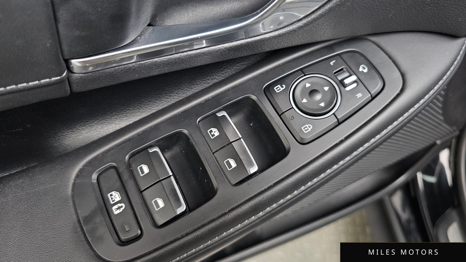 Hyundai Sonata 2023 — миниатюра 28