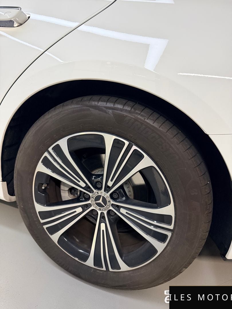 Mercedes-Benz E-Class W214 2025 — миниатюра 5