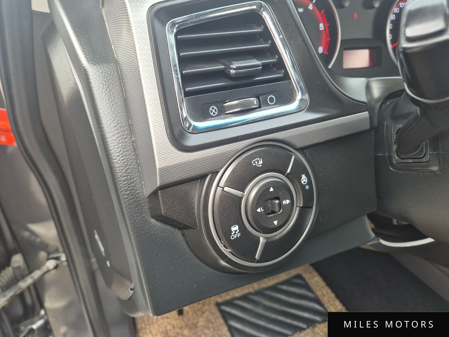 KG Mobility KORANDO 2017 — миниатюра 11