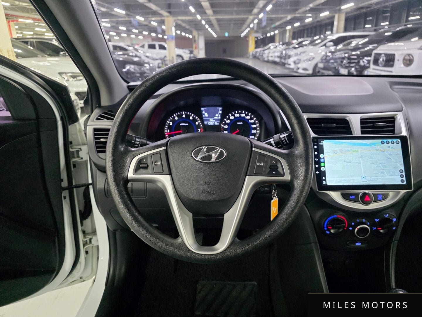 Hyundai 엑센트(신형) 2012 — миниатюра 8