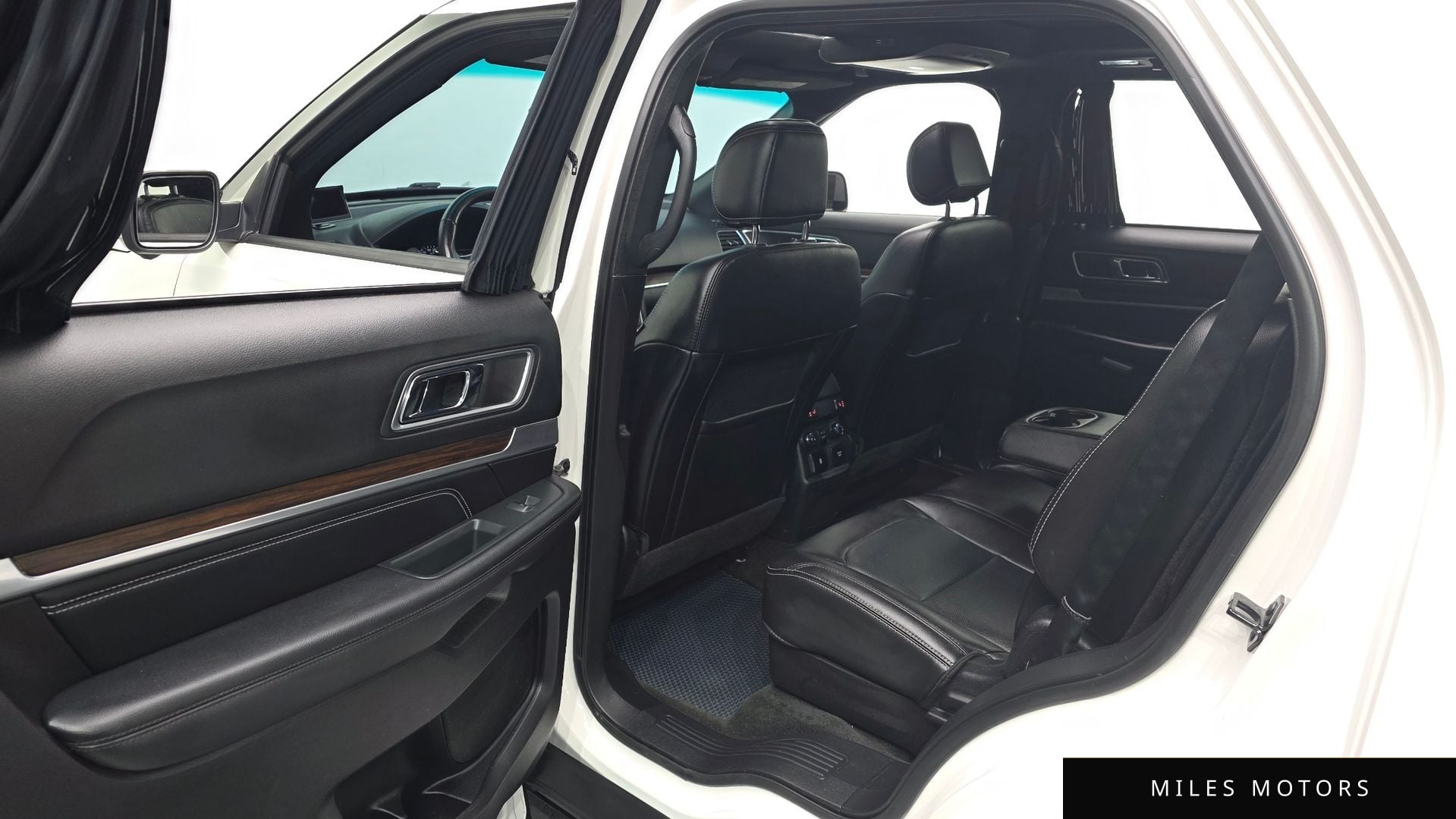 Ford Explorer 2016 — миниатюра 11