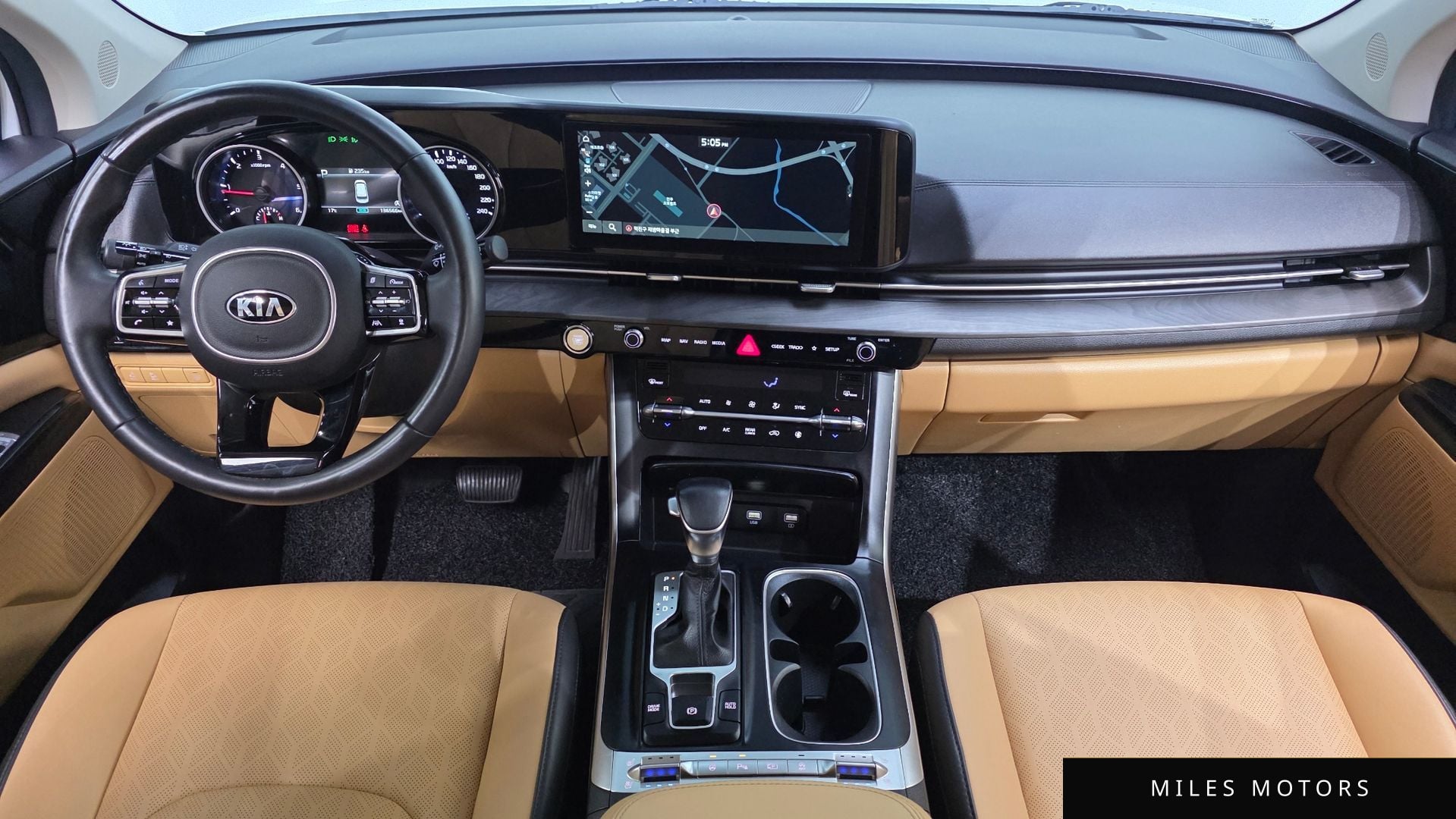 Kia Carnival 2021 — миниатюра 10