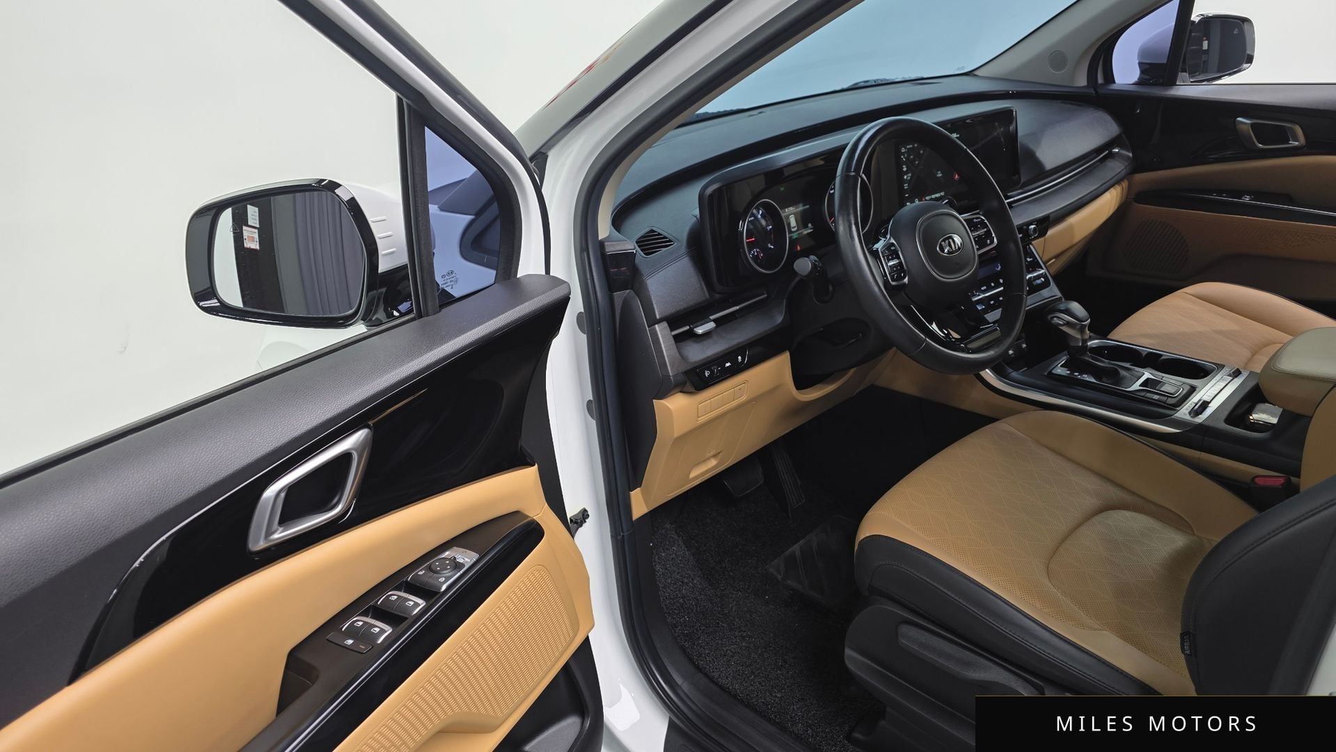 Kia Carnival 2021 — миниатюра 17