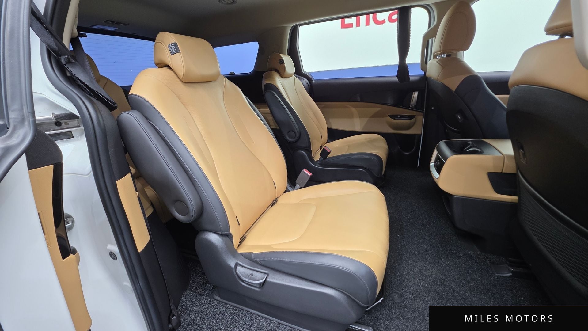 Kia Carnival 2021 — миниатюра 25
