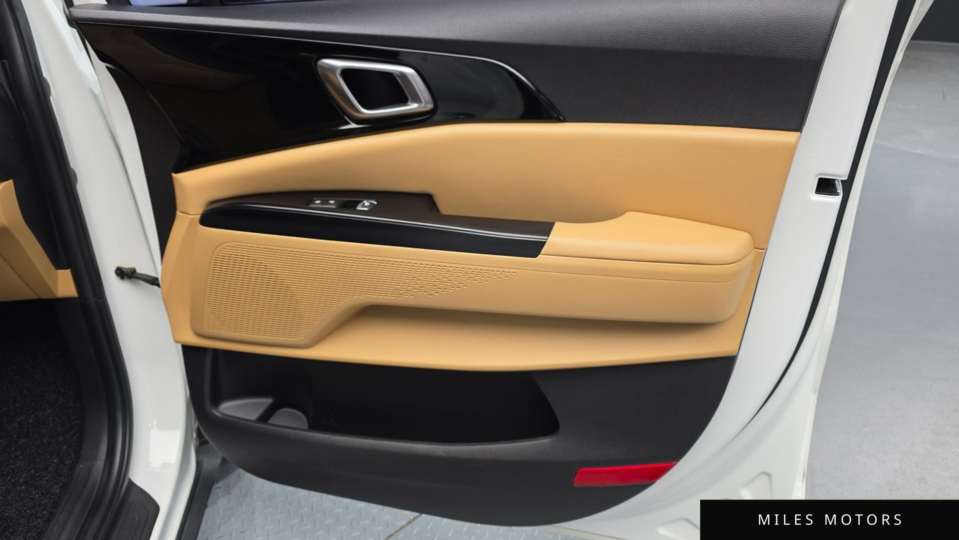Kia Carnival 2021 — миниатюра 14