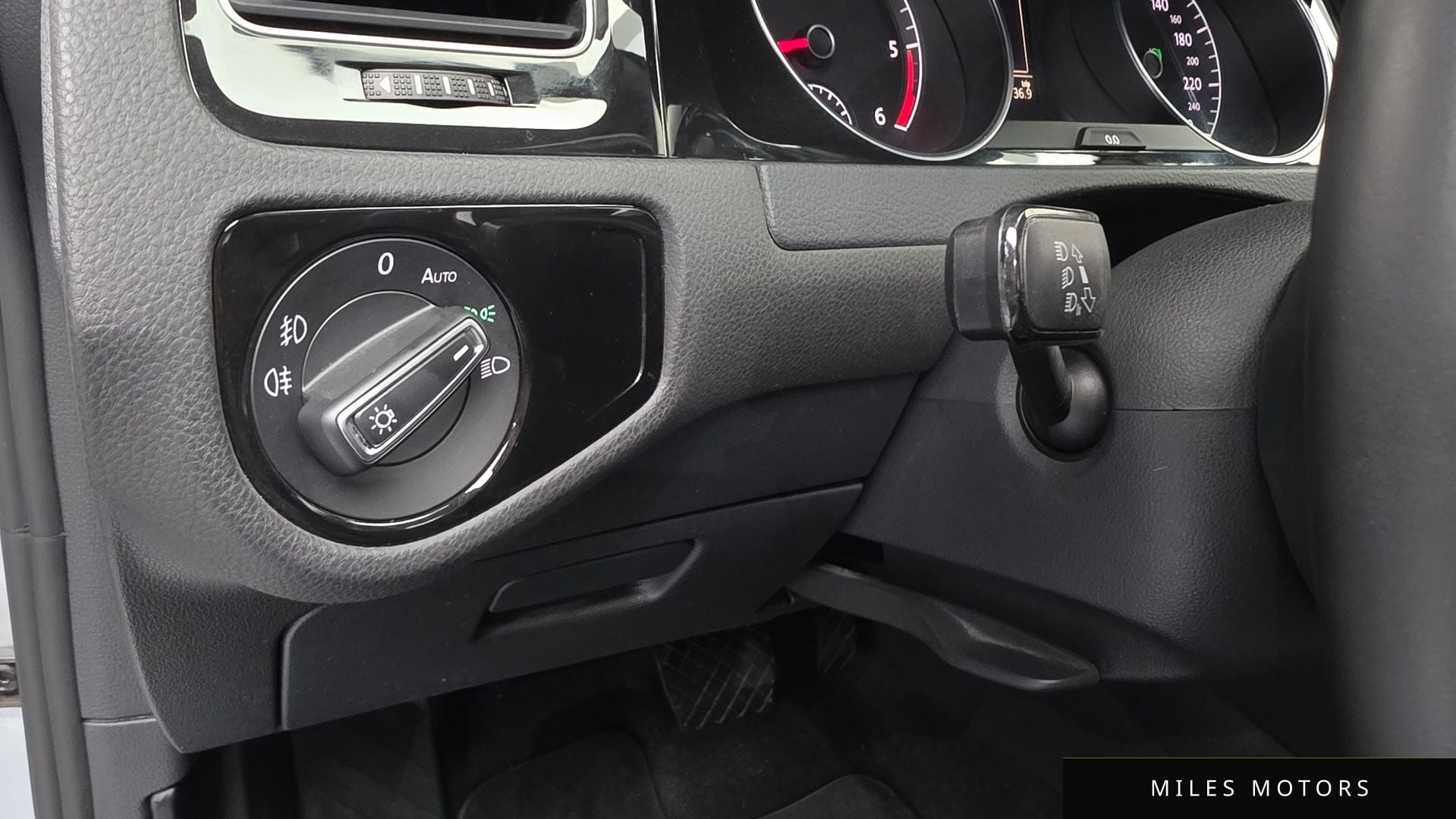 Volkswagen 골프 2014 — миниатюра 15