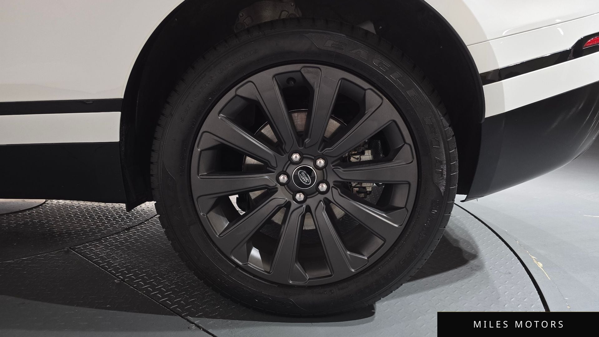 Land Rover Range Rover Velar 2023 — миниатюра 6
