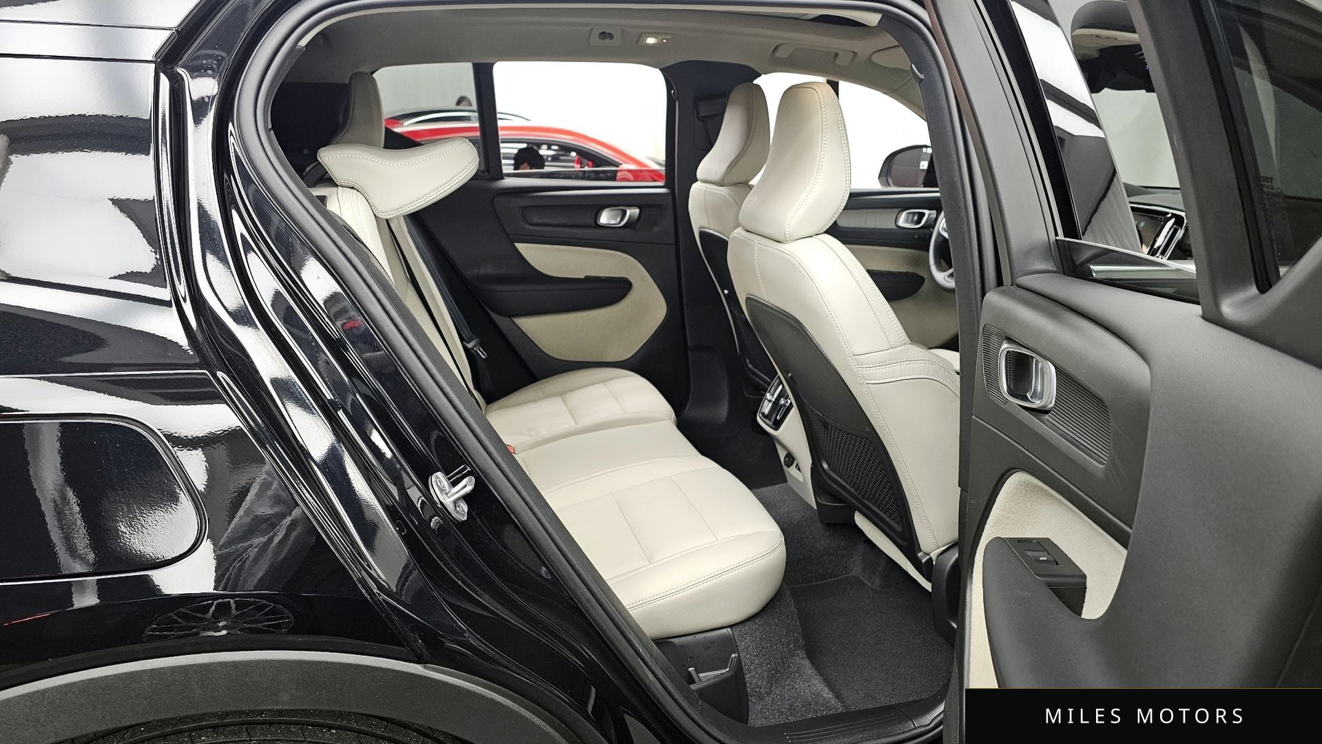 Volvo XC40 2024 — миниатюра 18