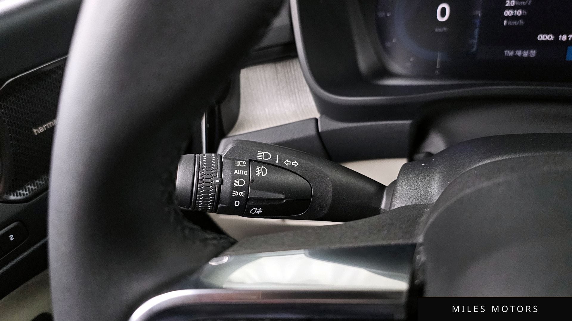 Volvo XC40 2024 — миниатюра 29