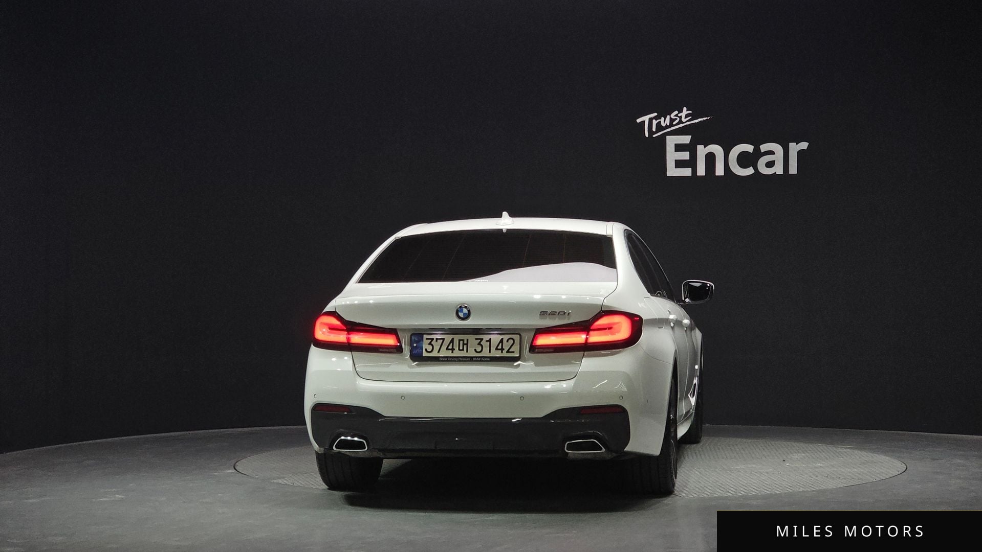 BMW 5 Series (G30) 2023 — миниатюра 4