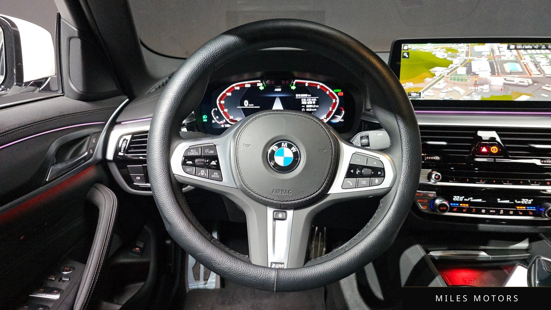 BMW 5 Series (G30) 2023 — миниатюра 18
