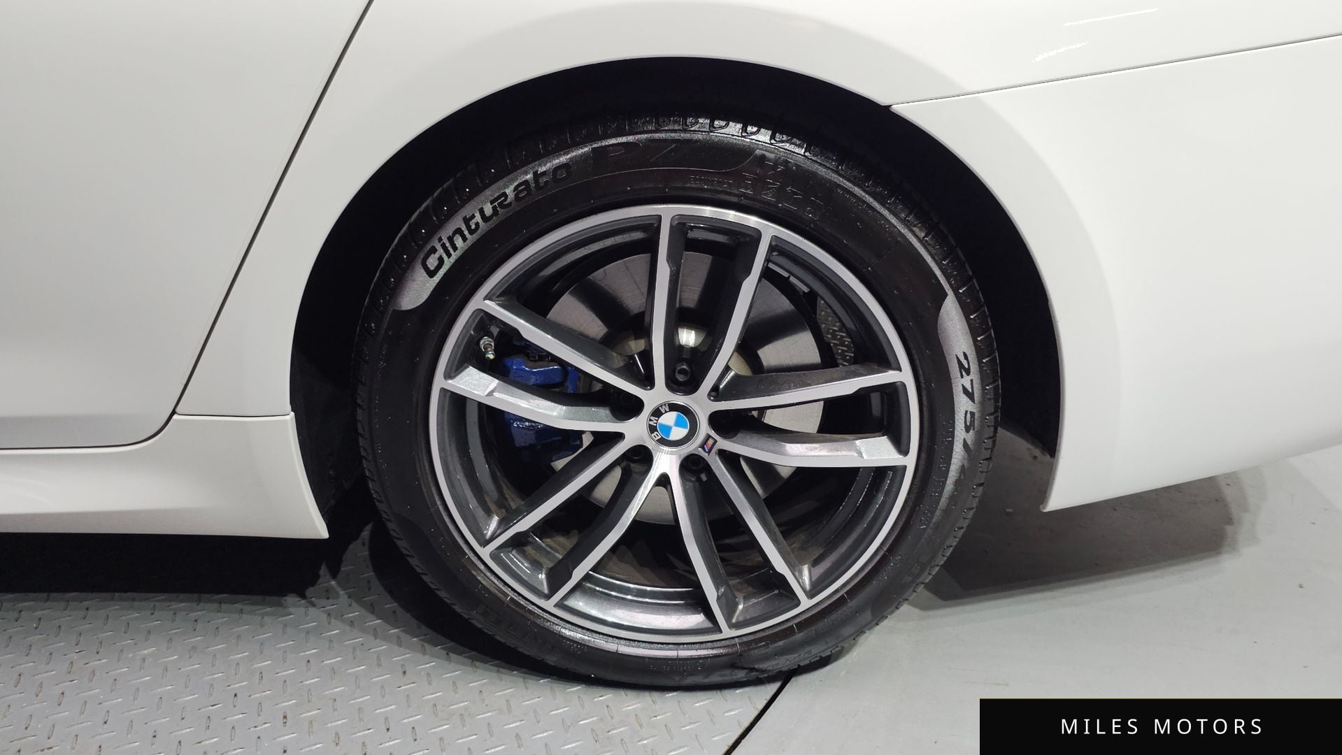 BMW 5 Series (G30) 2023 — миниатюра 7