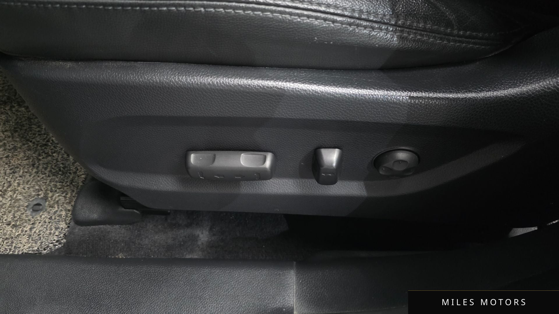 Hyundai Santafe 2018 — миниатюра 33