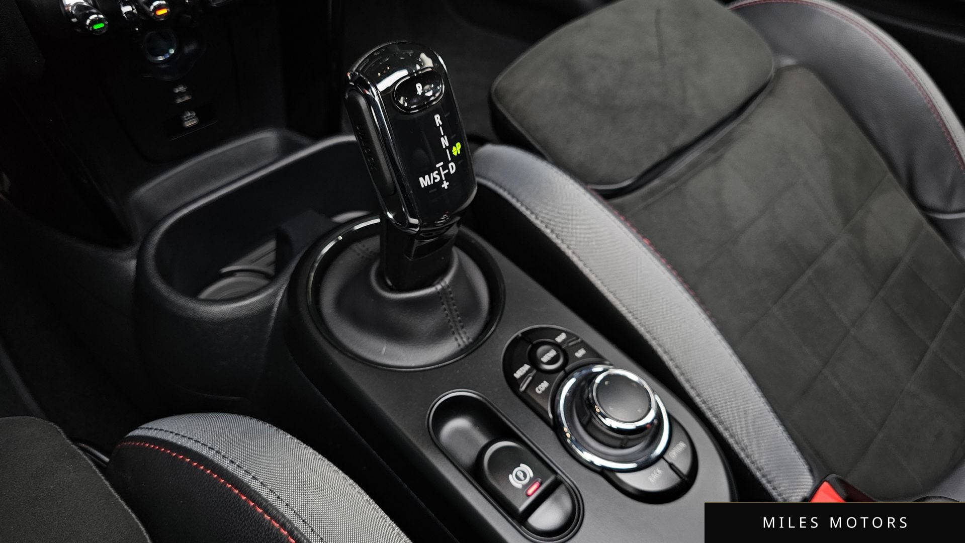 MINI 쿠퍼 S 2024 — миниатюра 11