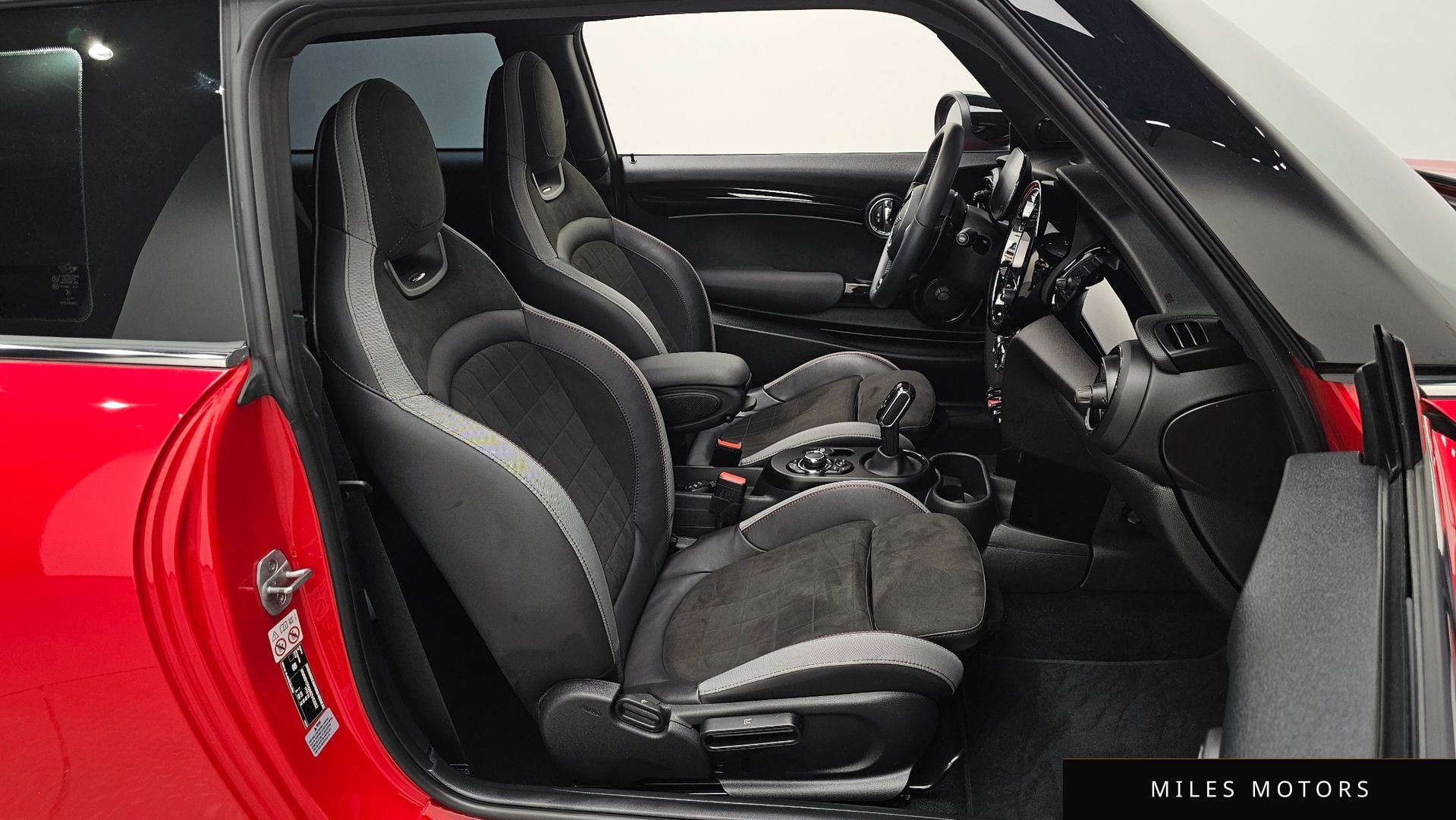 MINI 쿠퍼 S 2024 — миниатюра 17