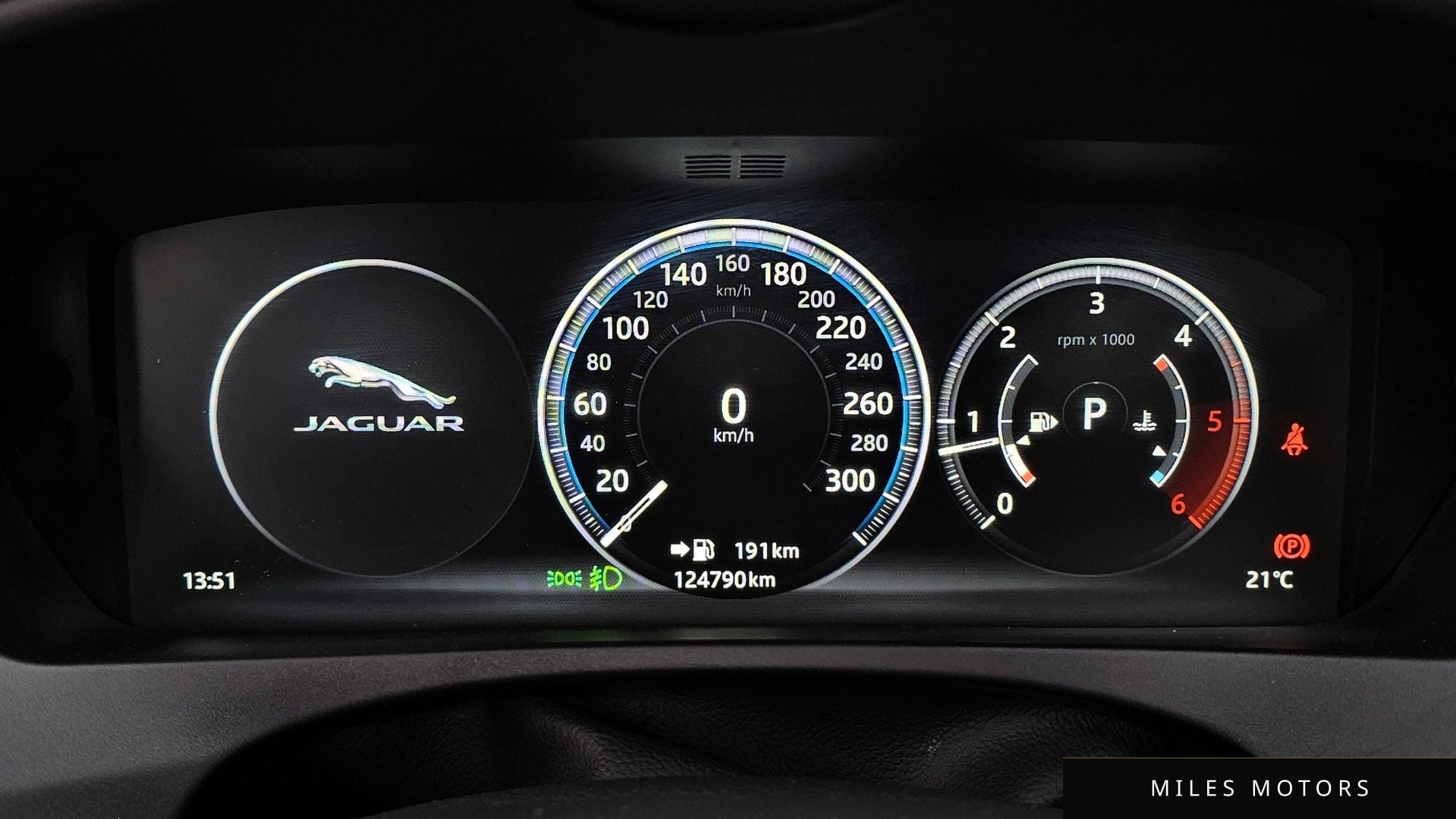 Jaguar F-PACE 2018 — миниатюра 11