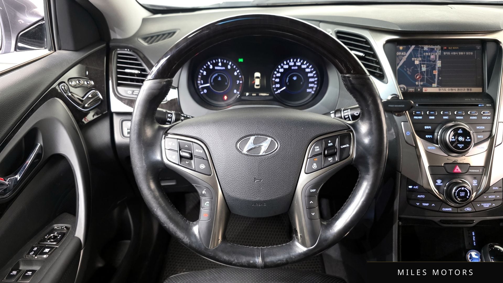 Hyundai 그랜저 HG 2013 — миниатюра 20