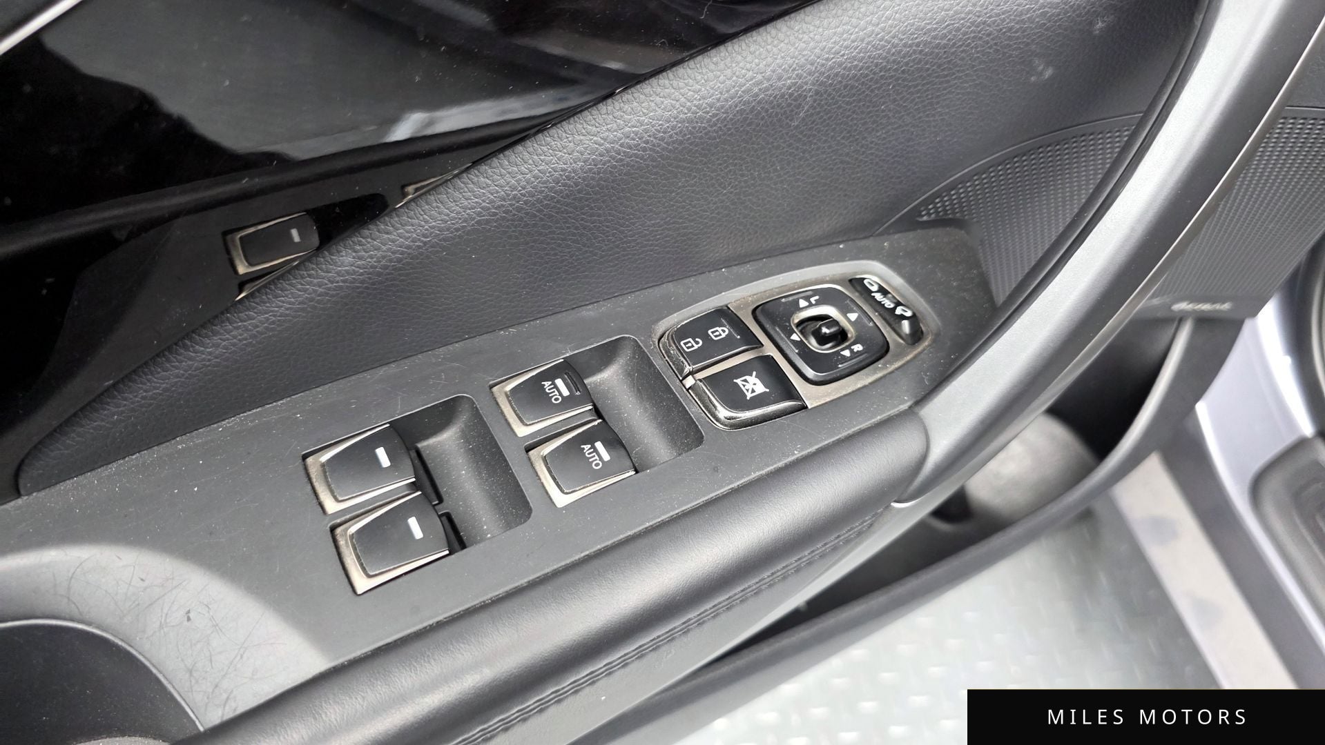 Hyundai 그랜저 HG 2013 — миниатюра 28