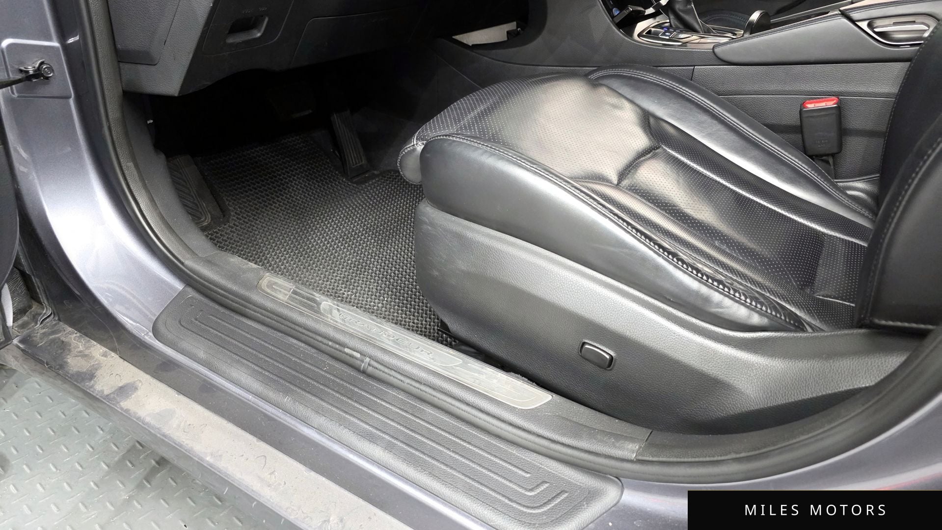 Hyundai 그랜저 HG 2013 — миниатюра 29