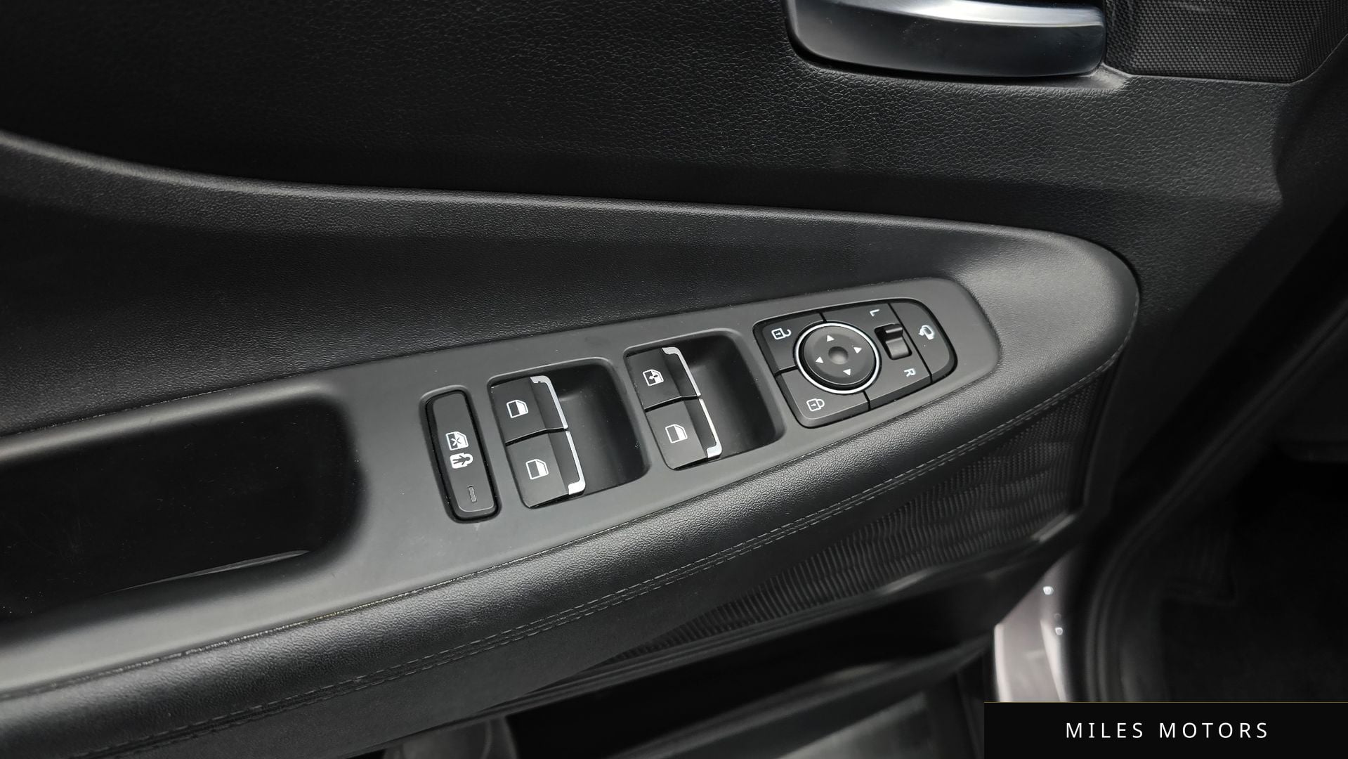 Hyundai 뉴 싼타페 2021 — миниатюра 18