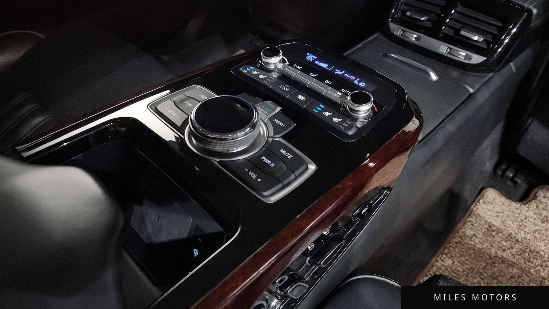 Genesis EQ900 2016 — миниатюра 35