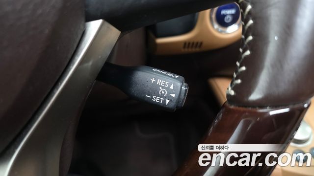 Лексус ES300h 2018 — миниатюра 16