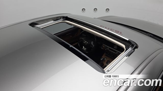 Лексус ES300h 2018 — миниатюра 17