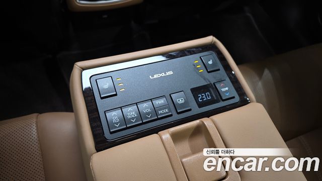 Лексус ES300h 2018 — миниатюра 19