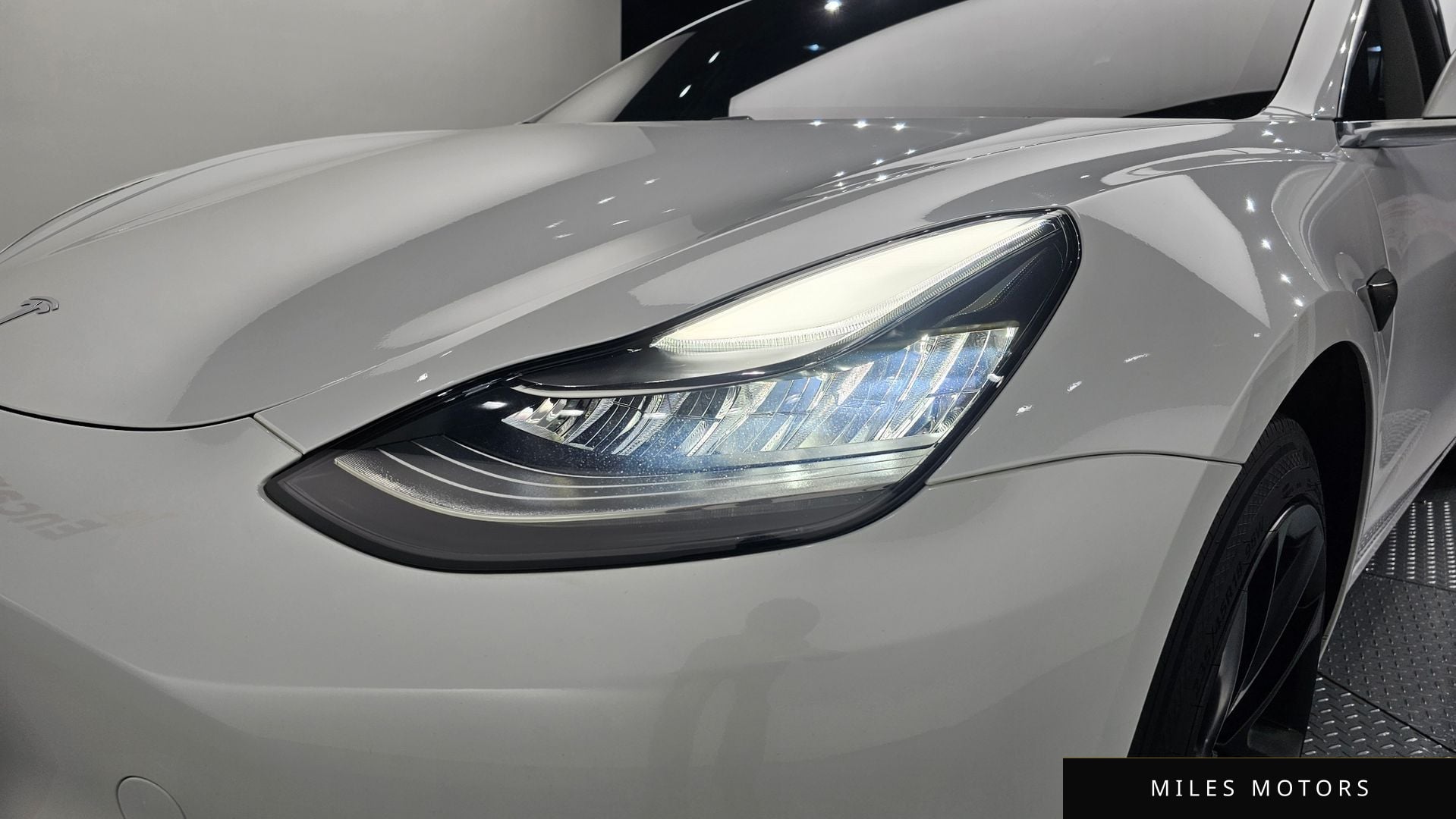 Tesla Model 3 2020 — миниатюра 8
