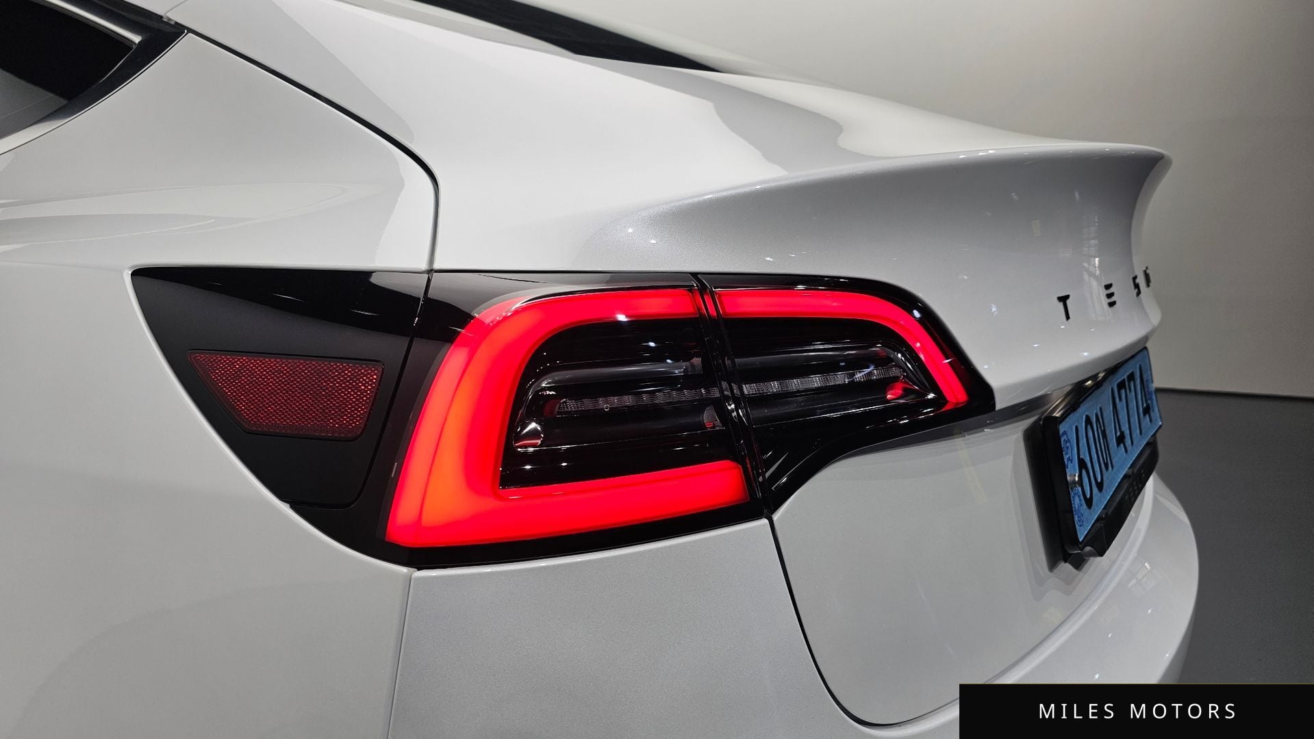 Tesla Model 3 2020 — миниатюра 9