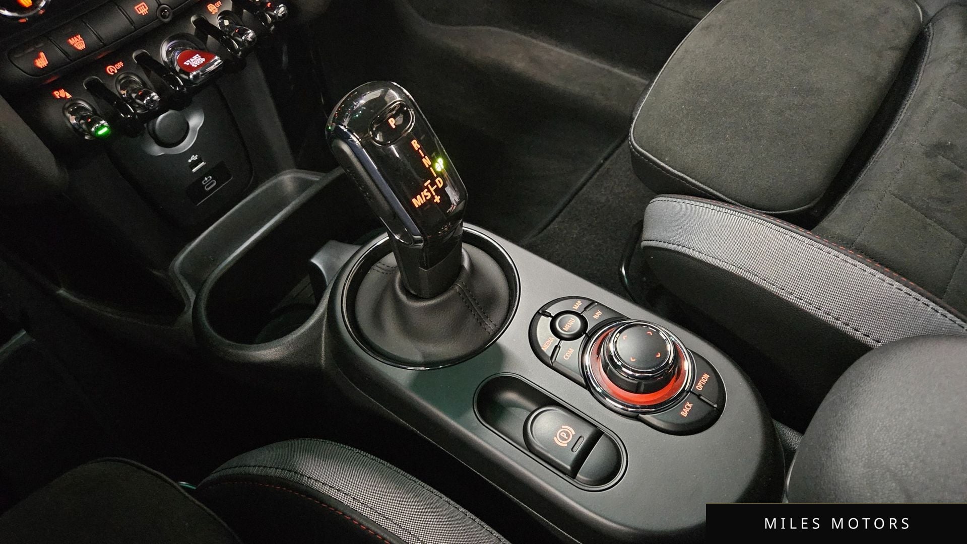 MINI Cooper Convertible 2024 — миниатюра 9