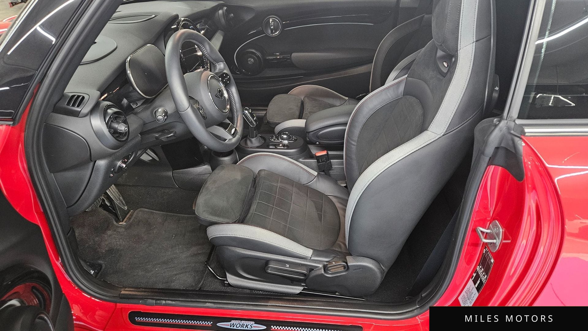 MINI Cooper Convertible 2024 — миниатюра 10