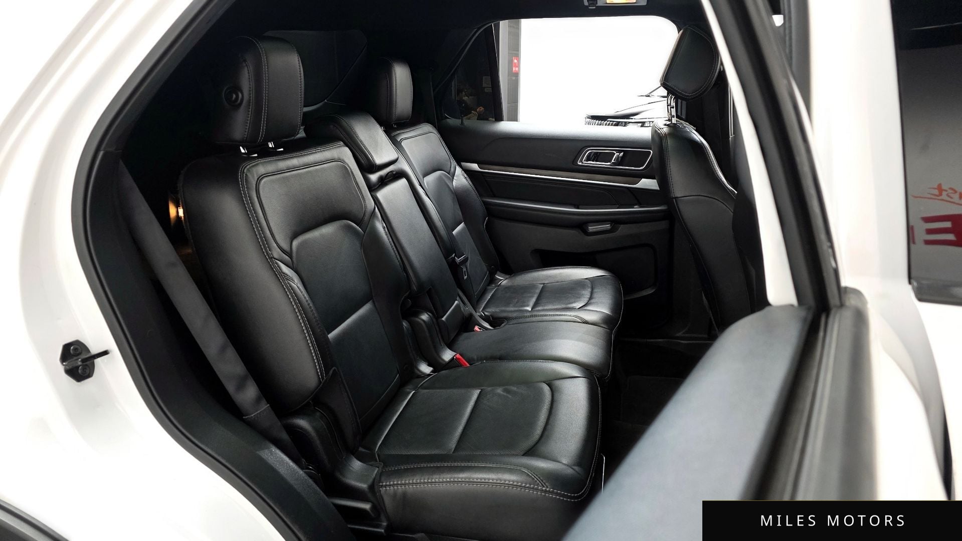 Ford Explorer 2017 — миниатюра 17