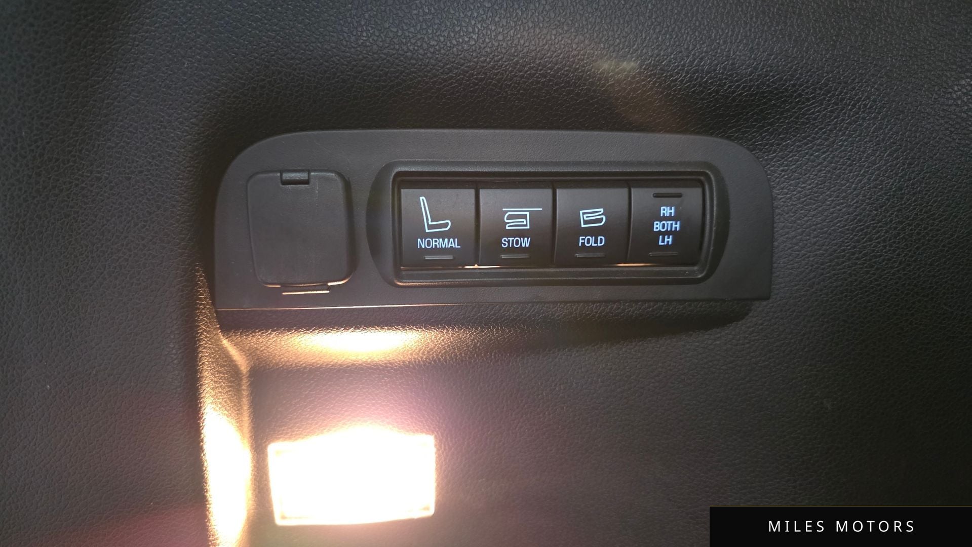 Ford Explorer 2017 — миниатюра 36