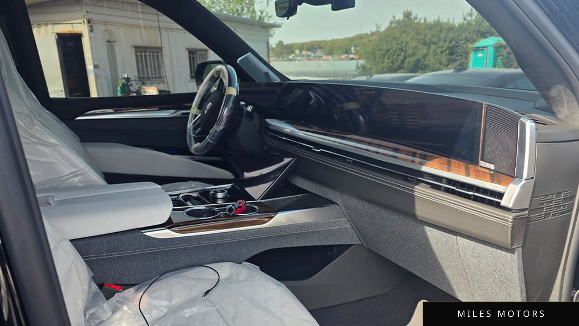 Cadillac Escalade 2026 — миниатюра 11