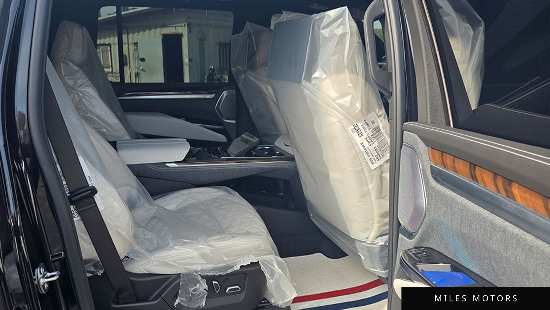 Cadillac Escalade 2026 — миниатюра 12