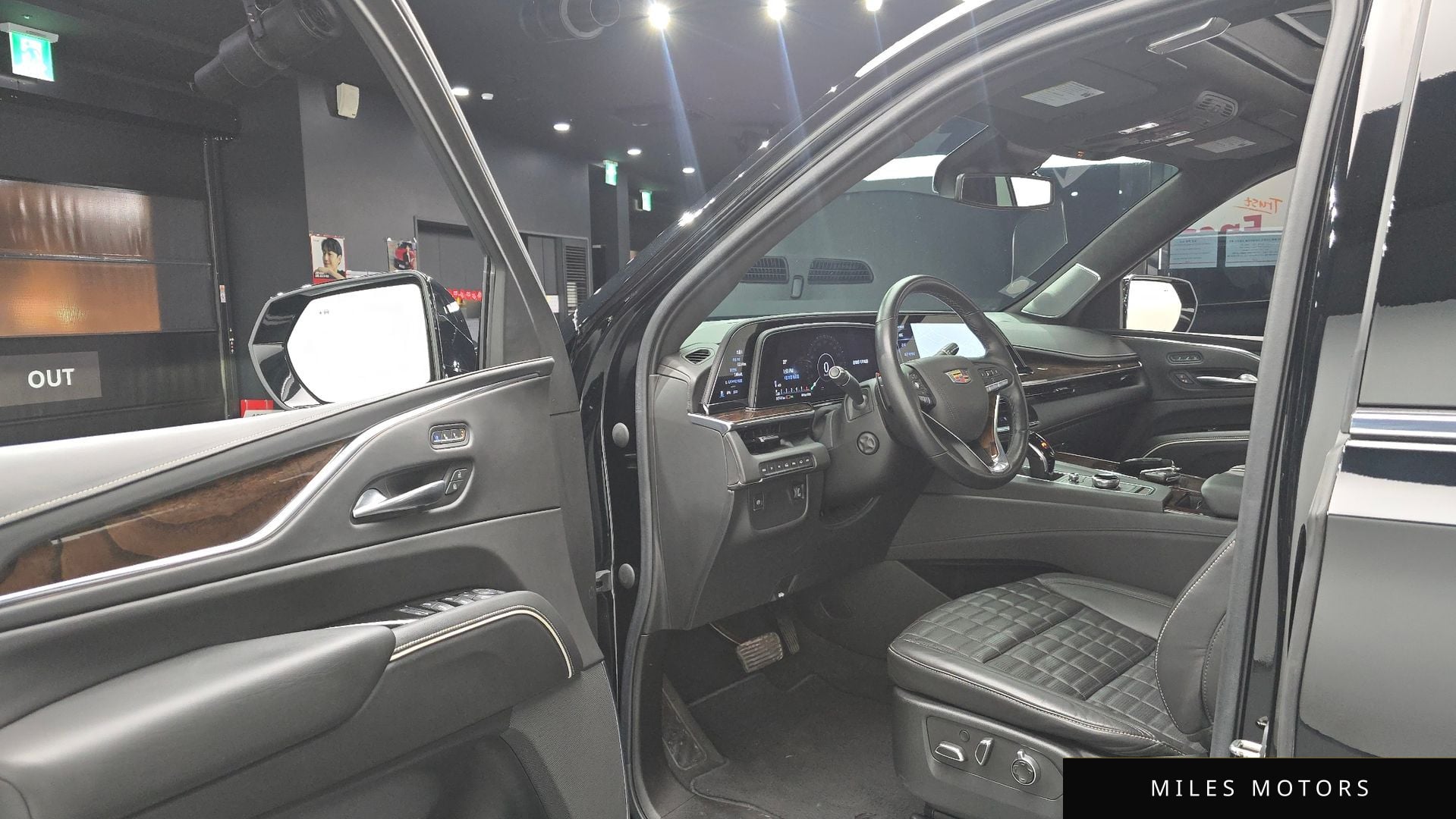Cadillac Escalade 2021 — миниатюра 13