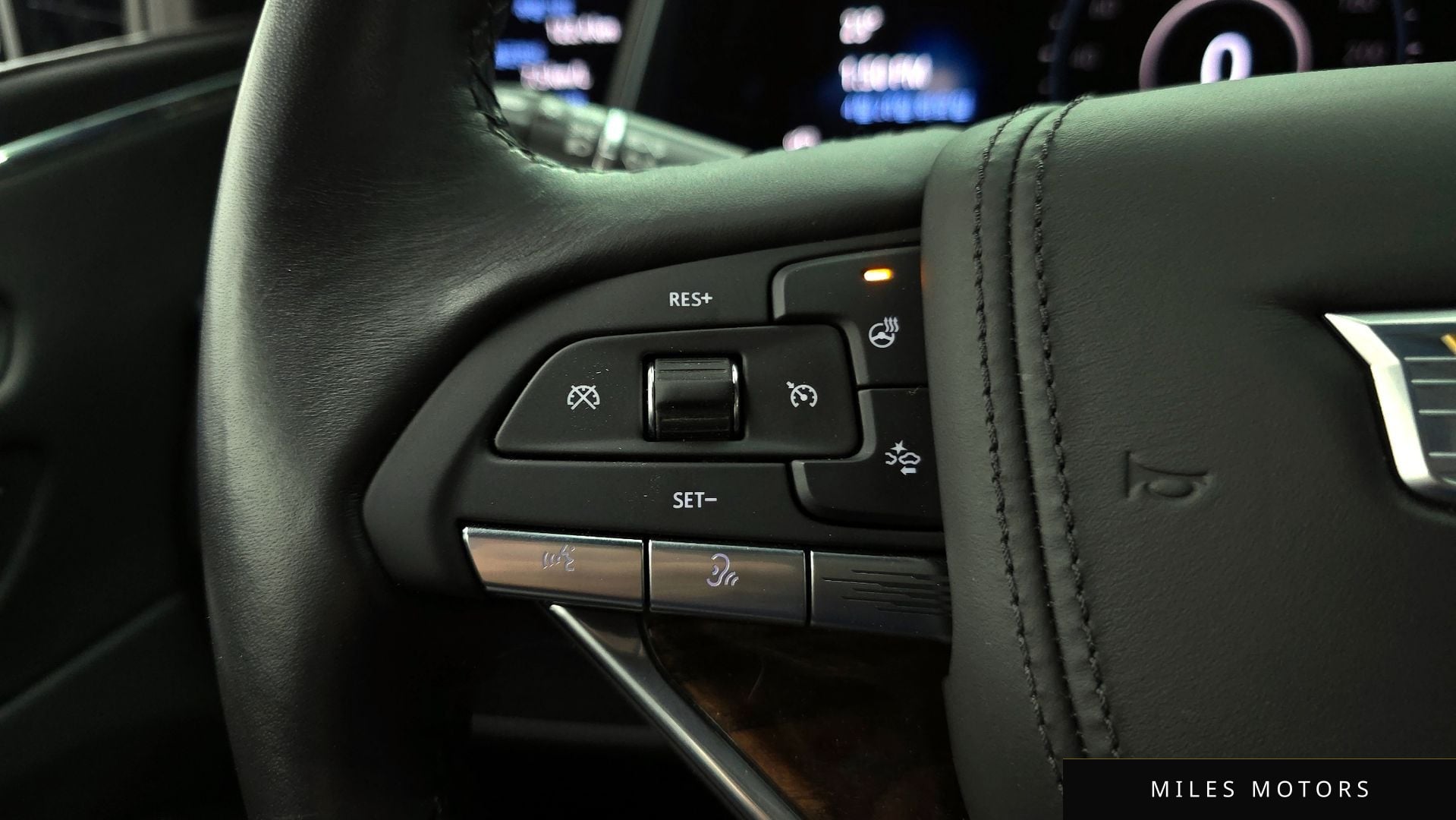 Cadillac Escalade 2021 — миниатюра 32