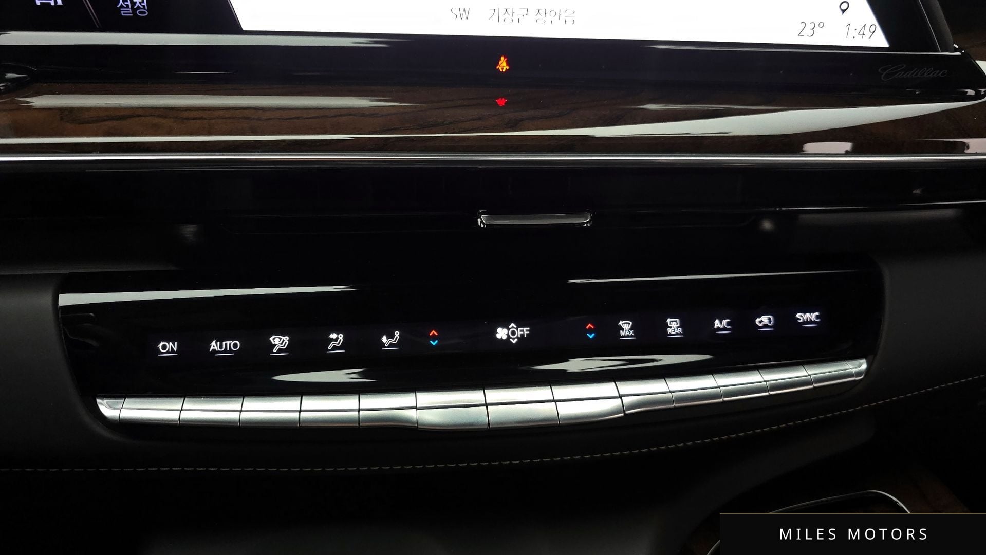 Cadillac Escalade 2021 — миниатюра 34
