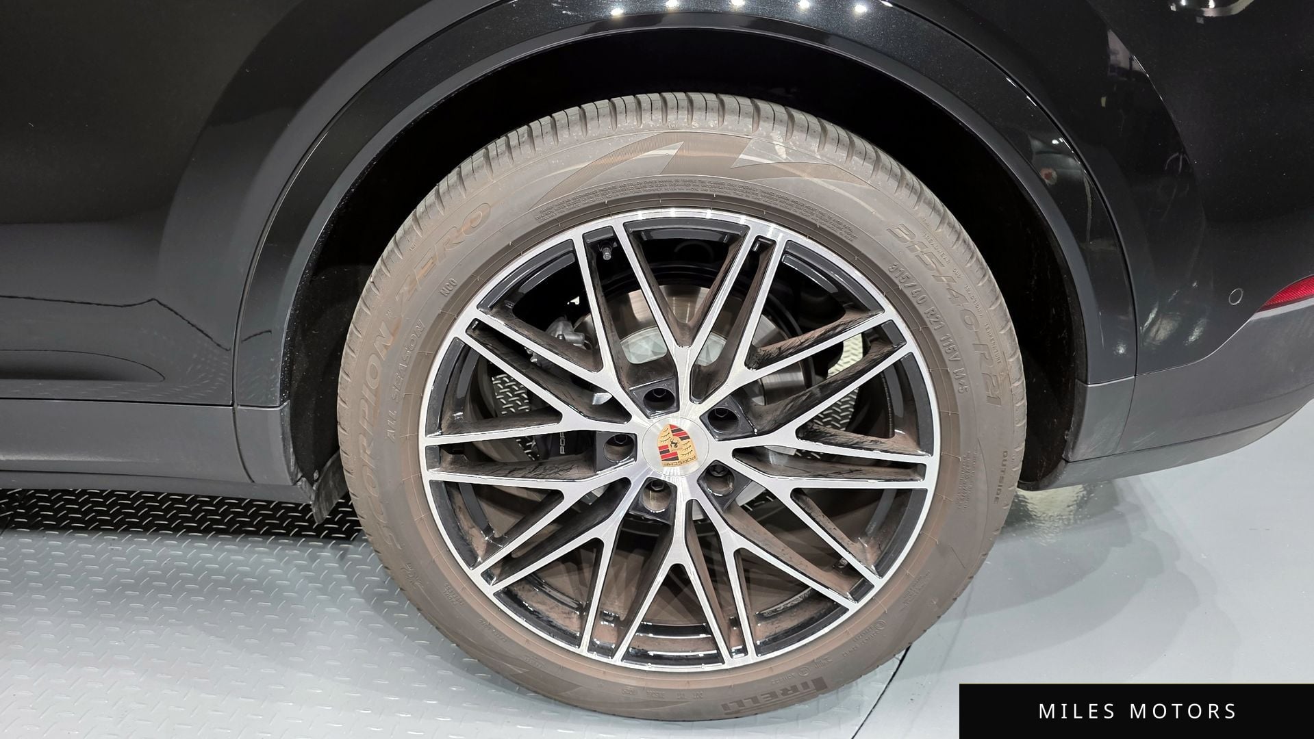 Porsche Cayenne 2025 — миниатюра 7