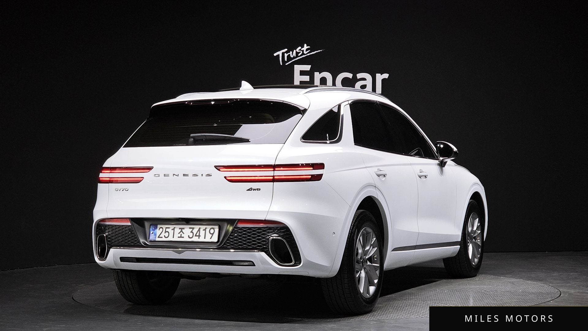 Genesis GV70 2024 — миниатюра 2