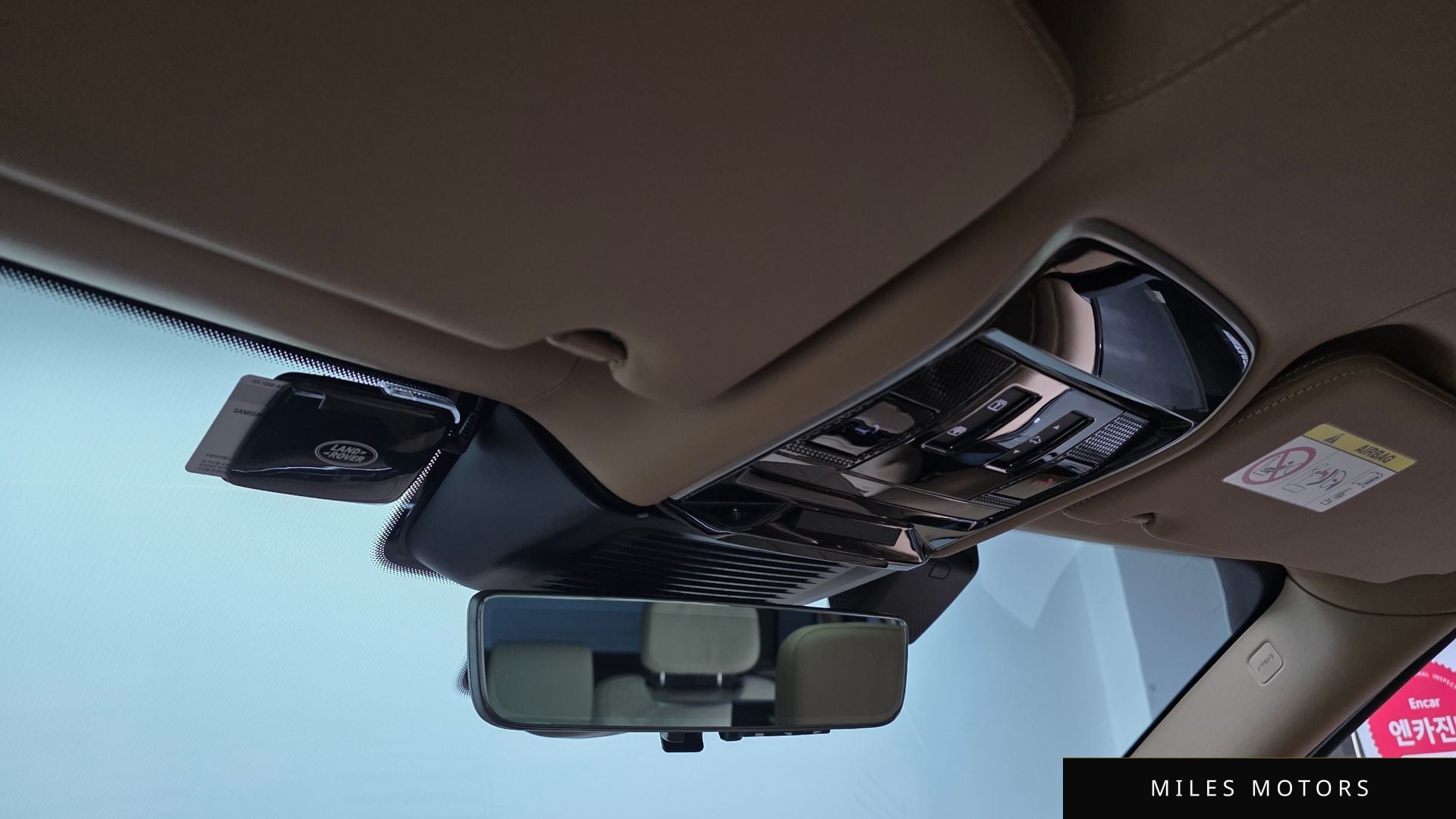 Land Rover Range Rover 2025 — миниатюра 16