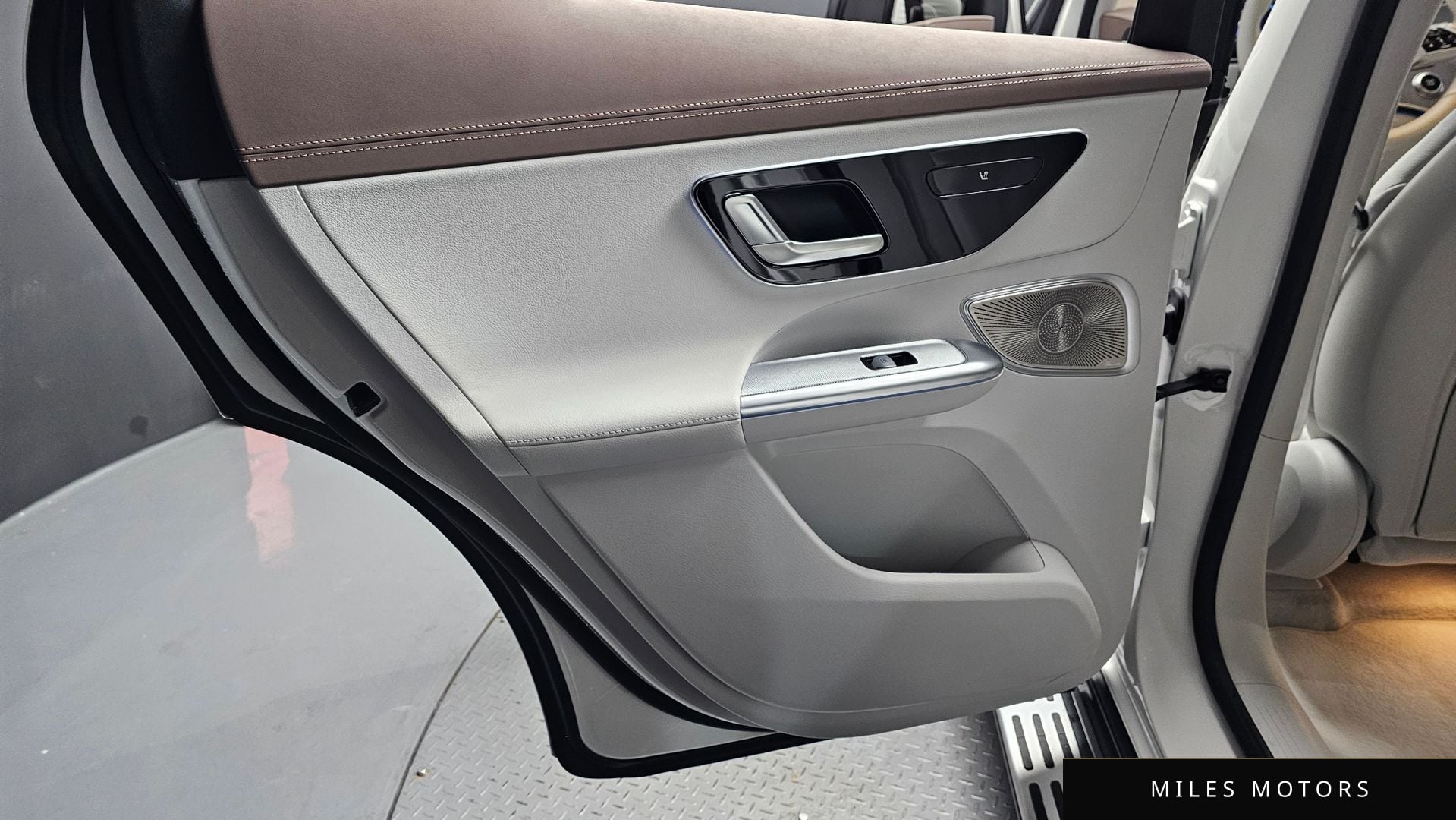 Mercedes-Benz EQE SUV X294 2023 — миниатюра 14