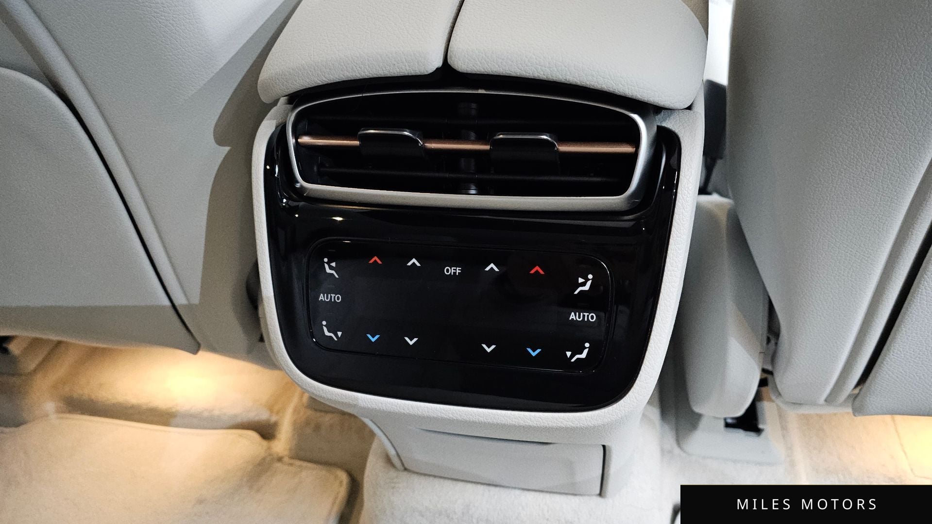 Mercedes-Benz EQE SUV X294 2023 — миниатюра 30