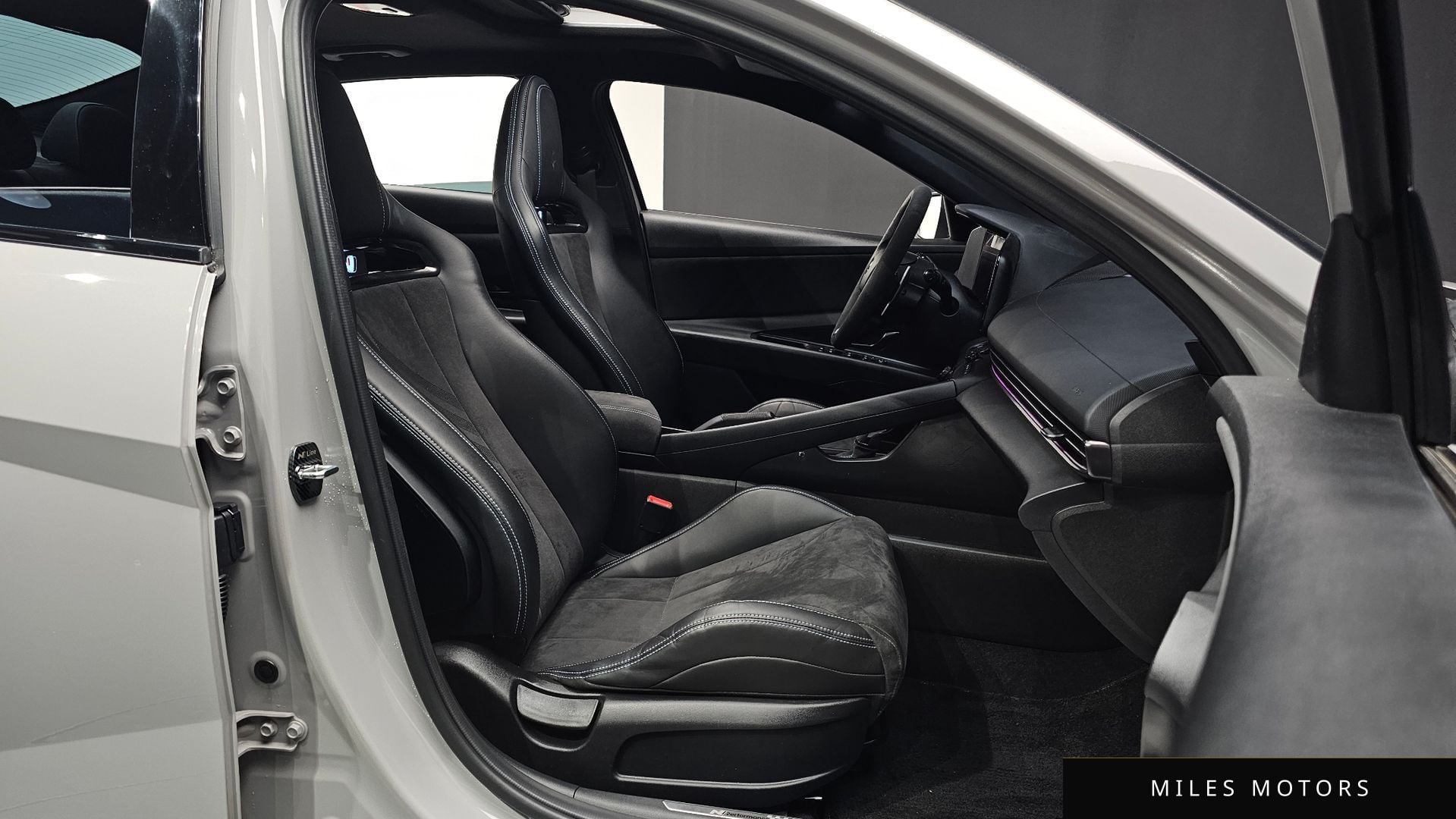 Hyundai AVANTE 2023 — миниатюра 12