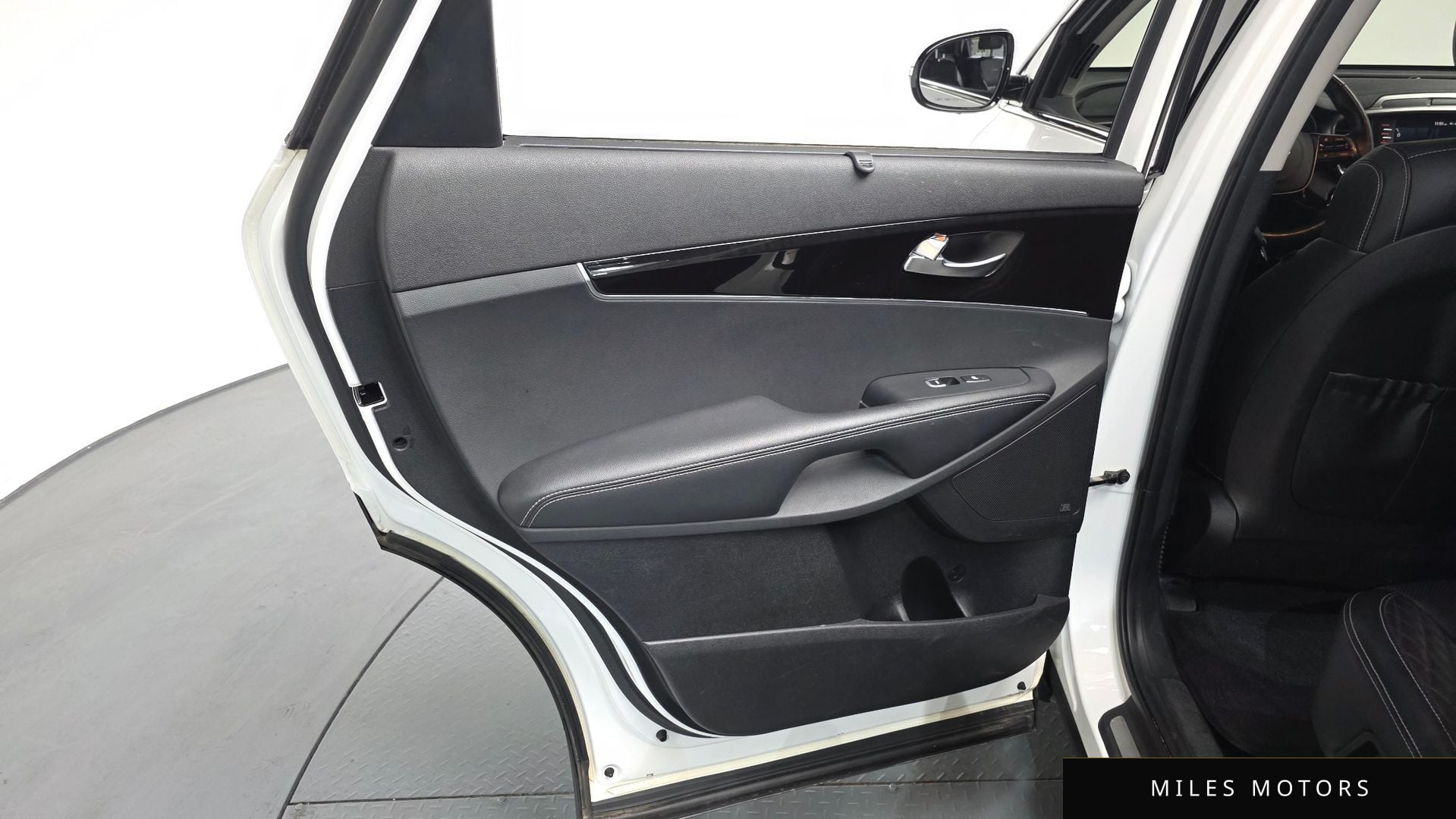 Kia Sorento 2018 — миниатюра 14