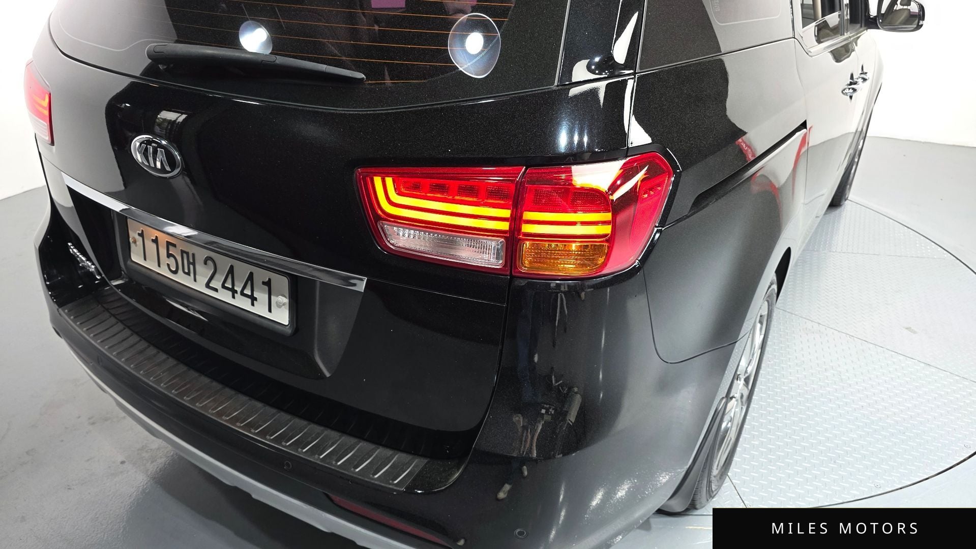 Kia Canival 2018 — миниатюра 9