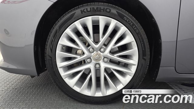Лексус ES350 2013 — миниатюра 5